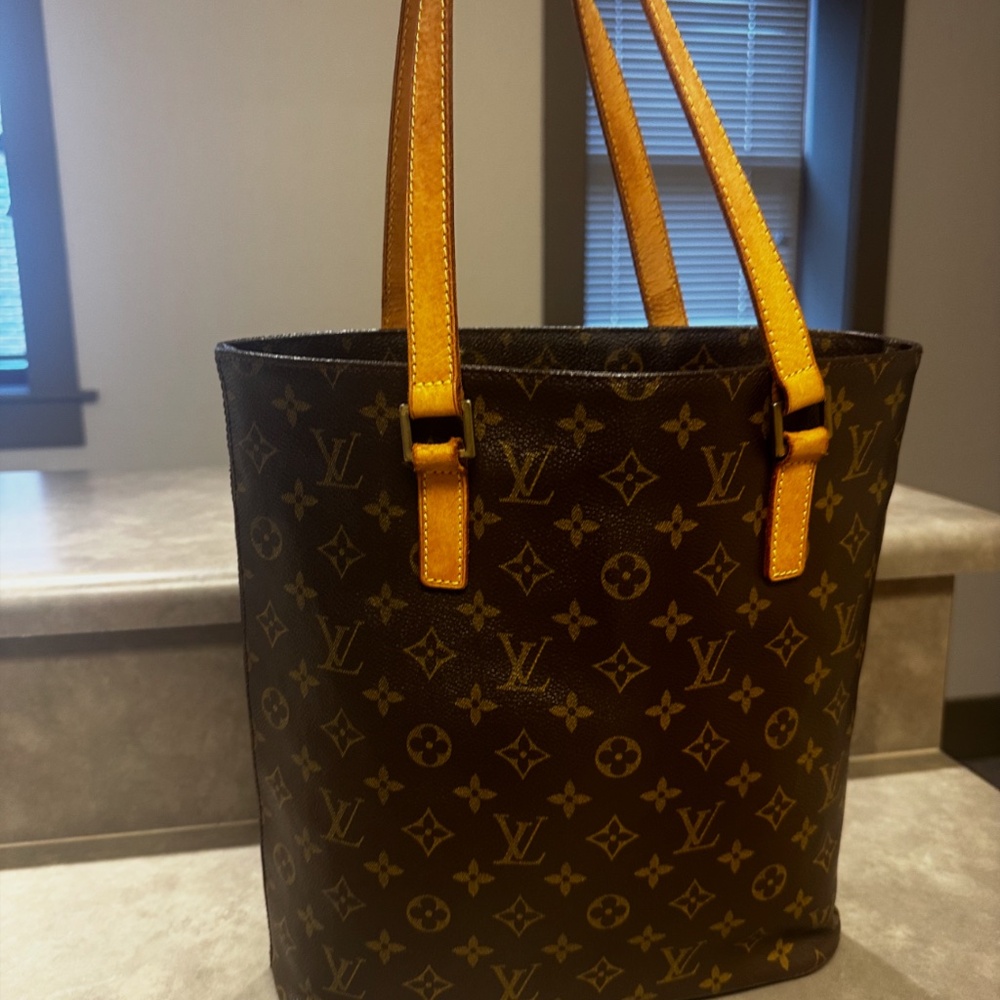 Authentic Louis Vuitton Vavin